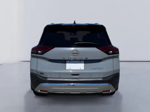 More photos of 2022 Nissan Rogue Platinum at Farris Ford - Morristown, TN