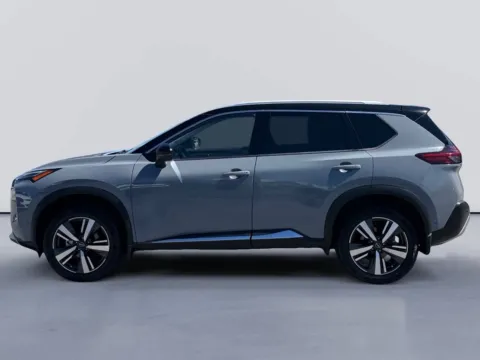 Photos of 2022 Nissan Rogue Platinum for sale in Morristown, TN at Farris Ford - Morristown
