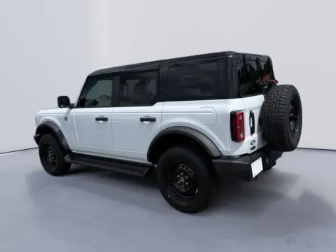 Photos of 2026 Ford Bronco Outer Banks for sale in Morristown, TN at Farris Ford - Morristown