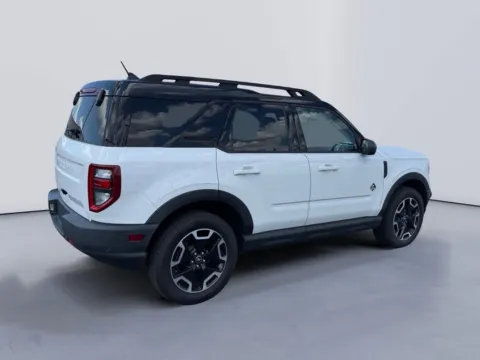More photos of 2022 Ford Bronco Sport Outer Banks at Farris Ford - Morristown, TN