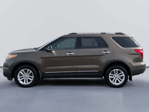 Photos of 2015 Ford Explorer XLT for sale in Morristown, TN at Farris Ford - Morristown