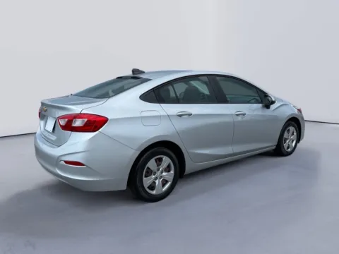 More photos of 2016 Chevrolet Cruze LS at Farris Ford - Morristown, TN
