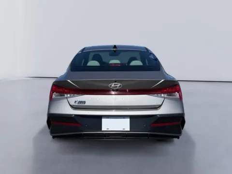 More photos of 2024 Hyundai Elantra Limited at Farris Ford - Morristown, TN