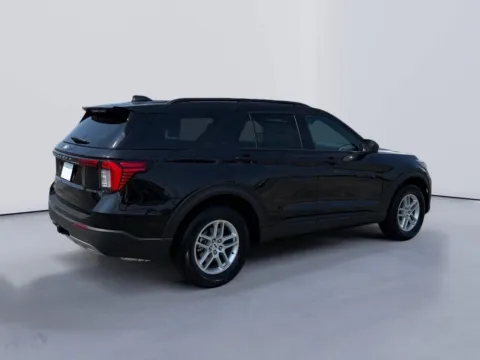 More photos of 2027 Ford Explorer Active w/200A Pkg at Farris Ford - Morristown, TN