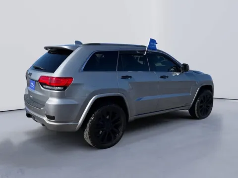 More photos of 2018 Jeep Grand Cherokee Overland at Farris Ford - Morristown, TN