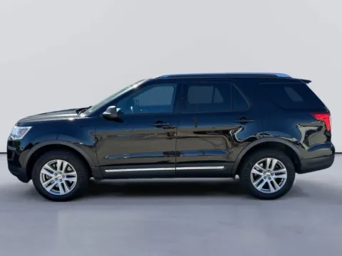 Photos of 2018 Ford Explorer XLT for sale in Morristown, TN at Farris Ford - Morristown