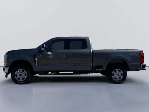 Photos of 2027 Ford Super Duty F-250 SRW LARIAT for sale in Morristown, TN at Farris Ford - Morristown