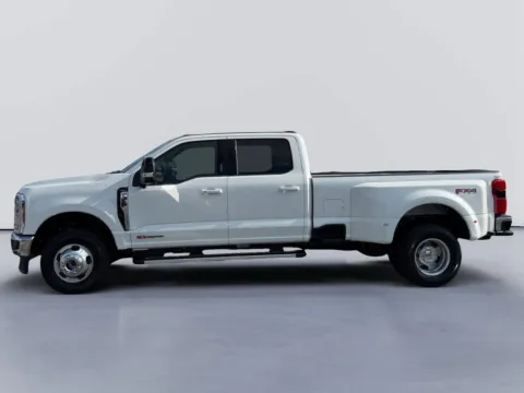 Photos of 2027 Ford Super Duty F-350 DRW Pickup LARIAT for sale in Morristown, TN at Farris Ford - Morristown