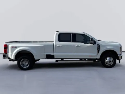 More photos of 2027 Ford Super Duty F-350 DRW Pickup LARIAT at Farris Ford - Morristown, TN