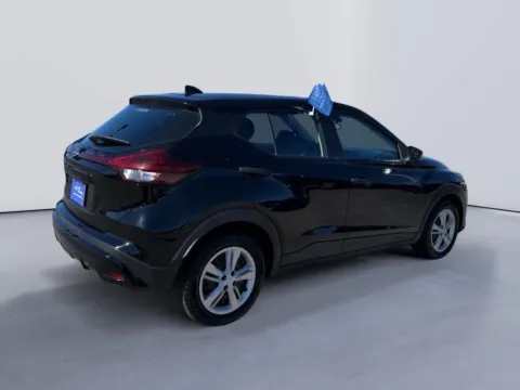 More photos of 2021 Nissan Kicks S at Farris Ford - Morristown, TN