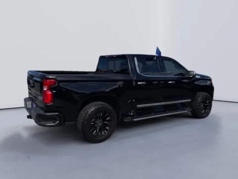 More photos of 2025 Chevrolet Silverado 1500 High Country at Farris Ford - Morristown, TN