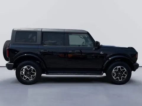 More photos of 2026 Ford Bronco Outer Banks at Farris Ford - Morristown, TN