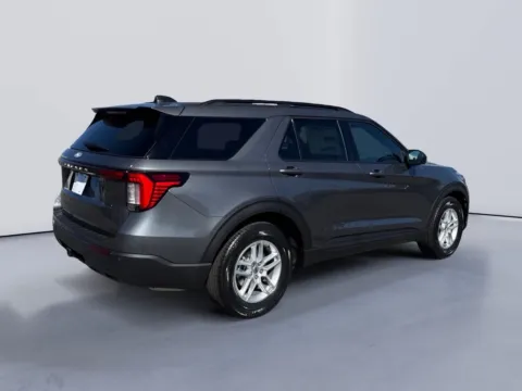 More photos of 2027 Ford Explorer Active w/200A Pkg at Farris Ford - Morristown, TN
