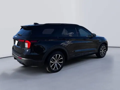 More photos of 2027 Ford Explorer ST-Line at Farris Ford - Morristown, TN
