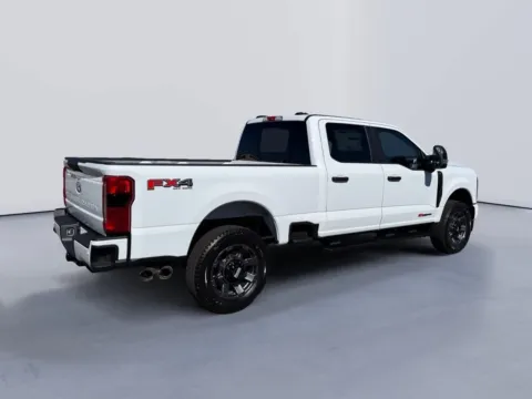 More photos of 2027 Ford Super Duty F-350 SRW LARIAT at Farris Ford - Morristown, TN