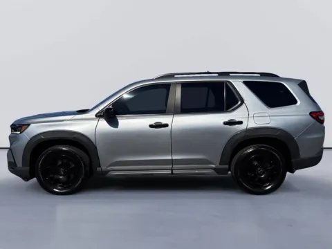 Photos of 2024 Honda Pilot TrailSport for sale in Morristown, TN at Farris Ford - Morristown