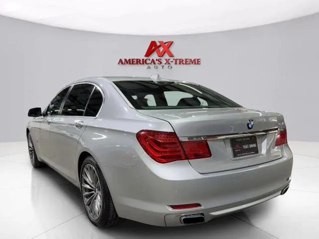 BMW 7 Series photo 6