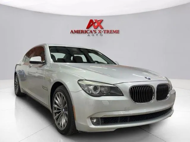 BMW 7 Series photo 10