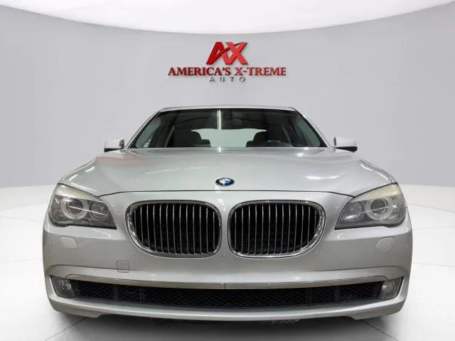 BMW 7 Series photo 11
