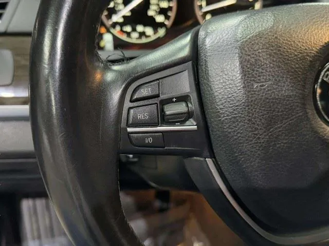 BMW 7 Series photo 33