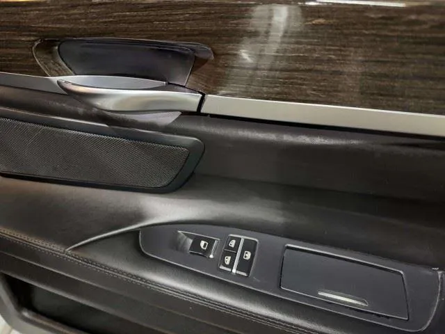 BMW 7 Series photo 48