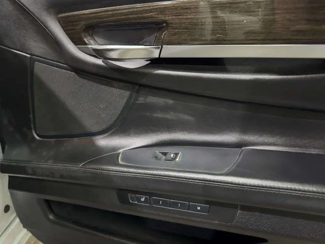 BMW 7 Series photo 51