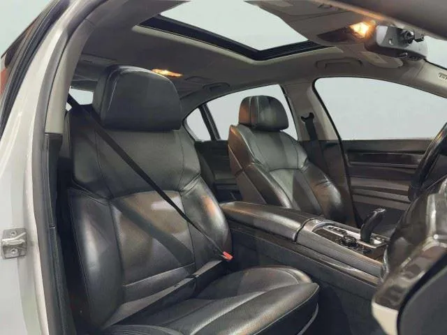 BMW 7 Series photo 54