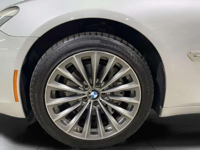 BMW 7 Series photo 58