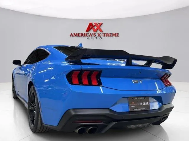 Ford Mustang photo 5