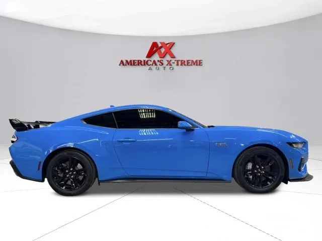 Ford Mustang photo 8