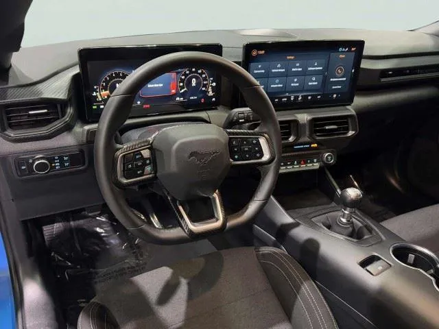 Ford Mustang photo 14