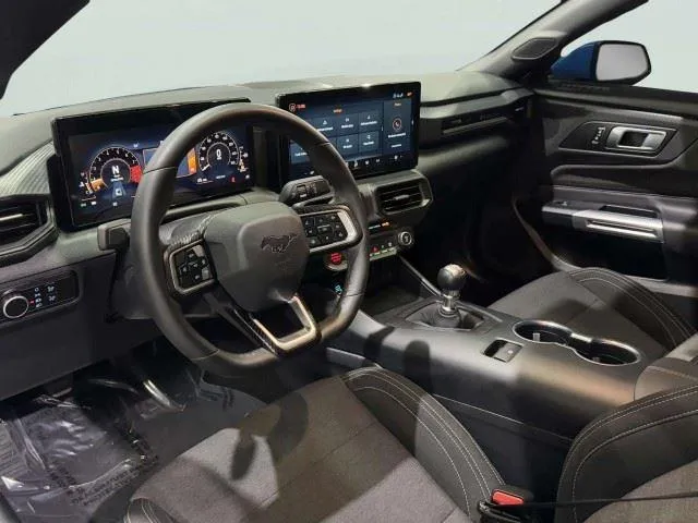 Ford Mustang photo 15