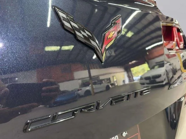 Chevrolet Corvette photo 21