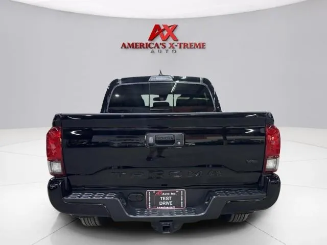Toyota Tacoma photo 7