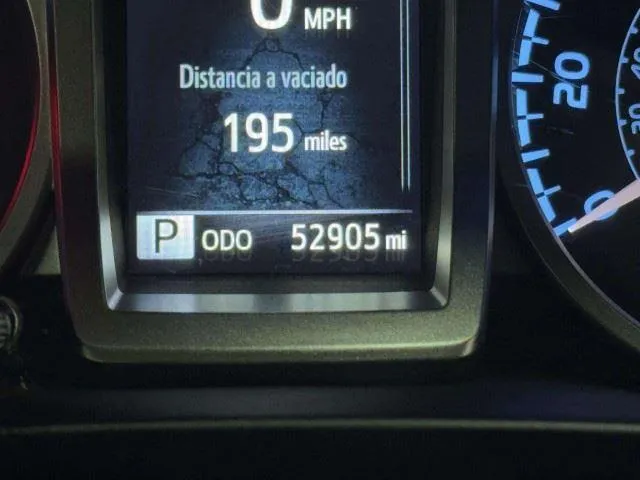 Toyota Tacoma photo 38
