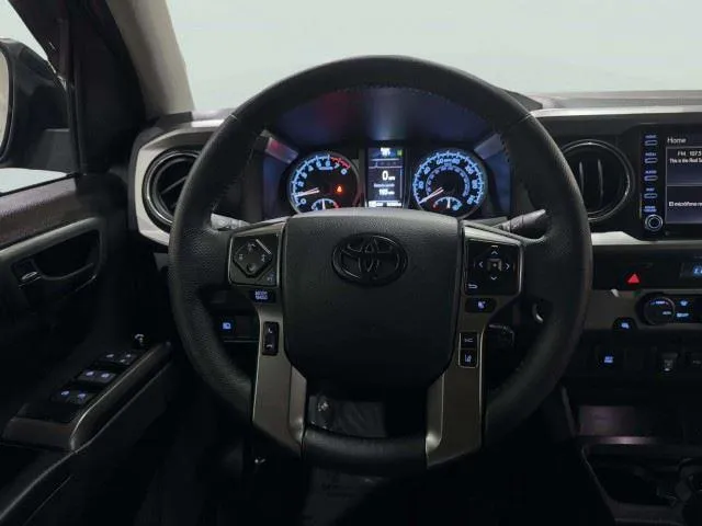 Toyota Tacoma photo 40