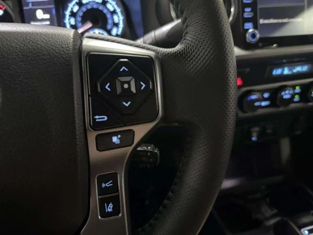 Toyota Tacoma photo 43