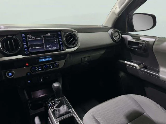 Toyota Tacoma photo 46