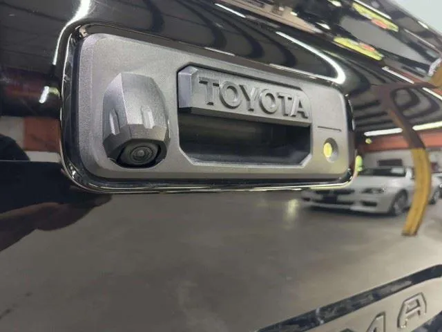 Toyota Tacoma photo 59