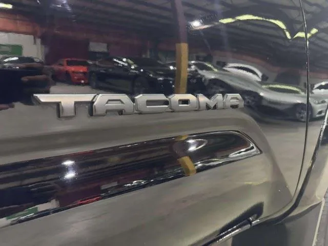 Toyota Tacoma photo 65
