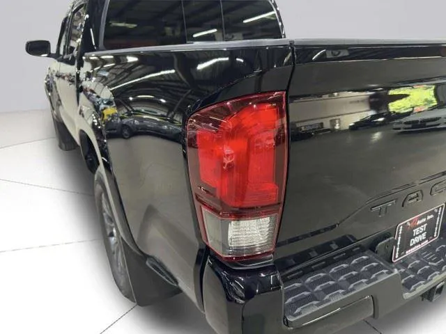Toyota Tacoma photo 69