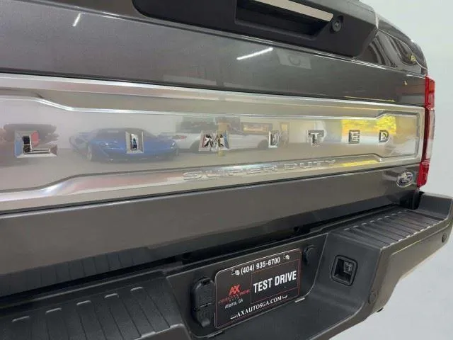 Ford F-250 photo 18