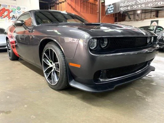 Dodge Challenger photo 9