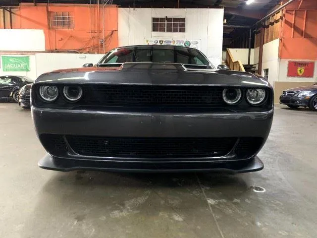 Dodge Challenger photo 10