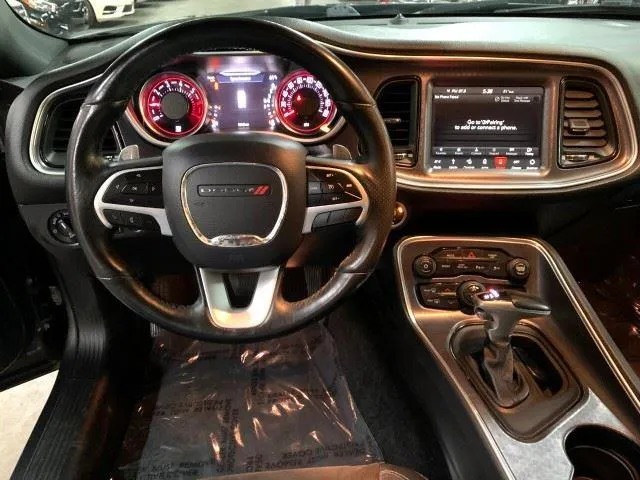 Dodge Challenger photo 19