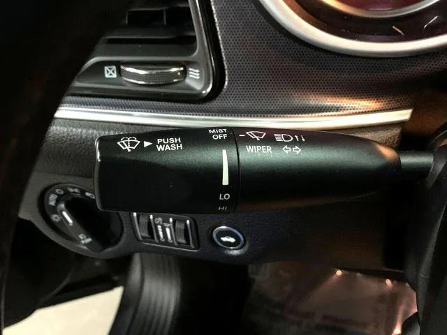 Dodge Challenger photo 25