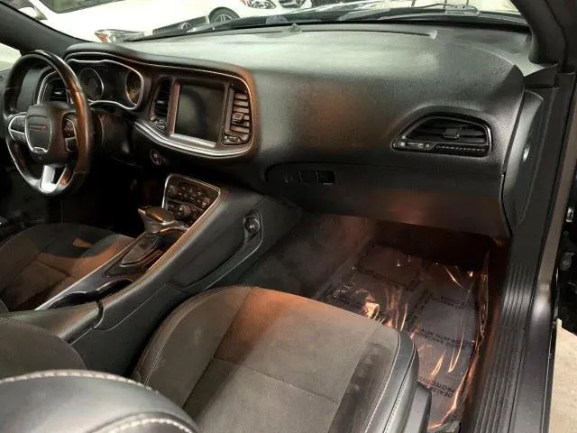 Dodge Challenger photo 48