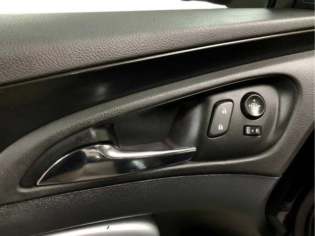 Buick Regal photo 21