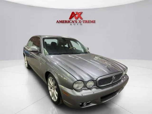 Jaguar XJ photo 9