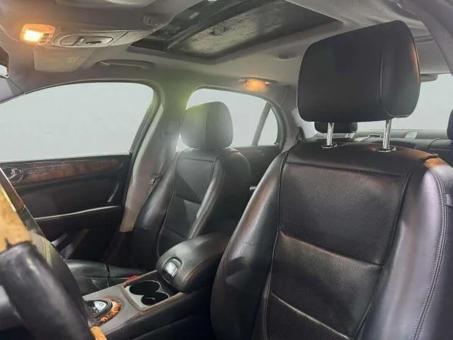 Jaguar XJ photo 19